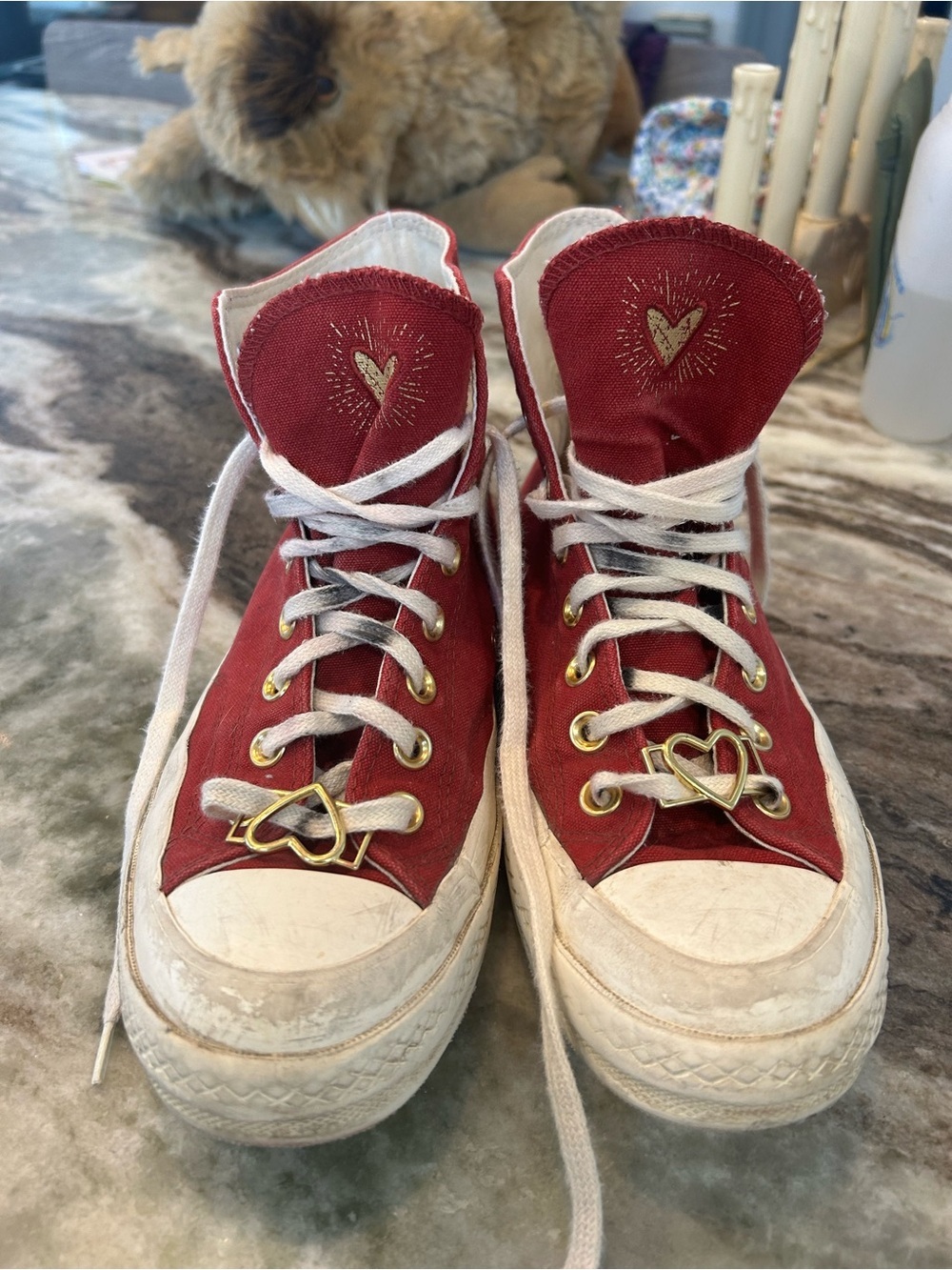 Converse Valentine’s Day 2023 Sneakers size 8.5 have wear stains need cleaning